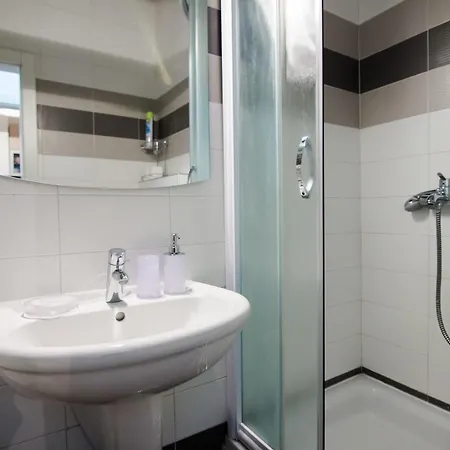 Apartamento Theatre *